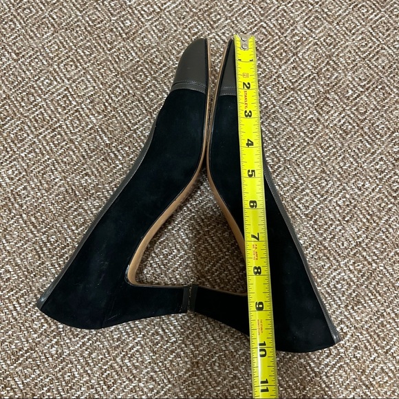 Salvatore Ferragamo Black Suede Textured Metallic Toe Kitten Heel Sz 10A Career - Picture 10 of 11